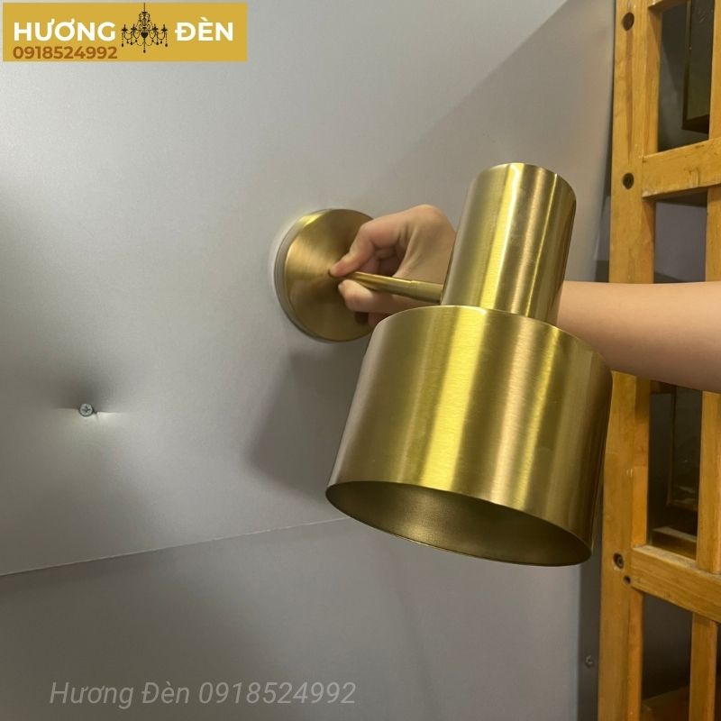 den-tuong-trang-tri-phong-khach-chinh-hang-vk39b